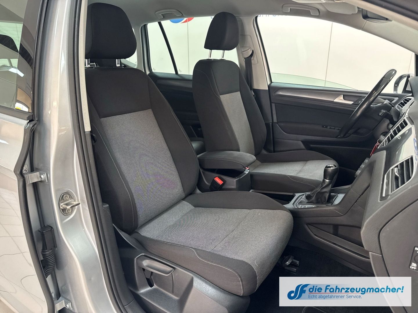 Fahrzeugabbildung Volkswagen Golf Sportsvan VII Trendline BMT Start-Stopp Spe