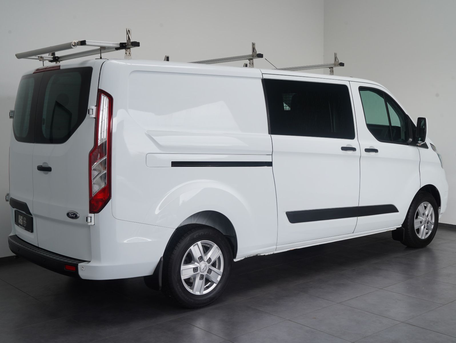 Fahrzeugabbildung Ford Transit Custom Kasten 300 L2 Trend