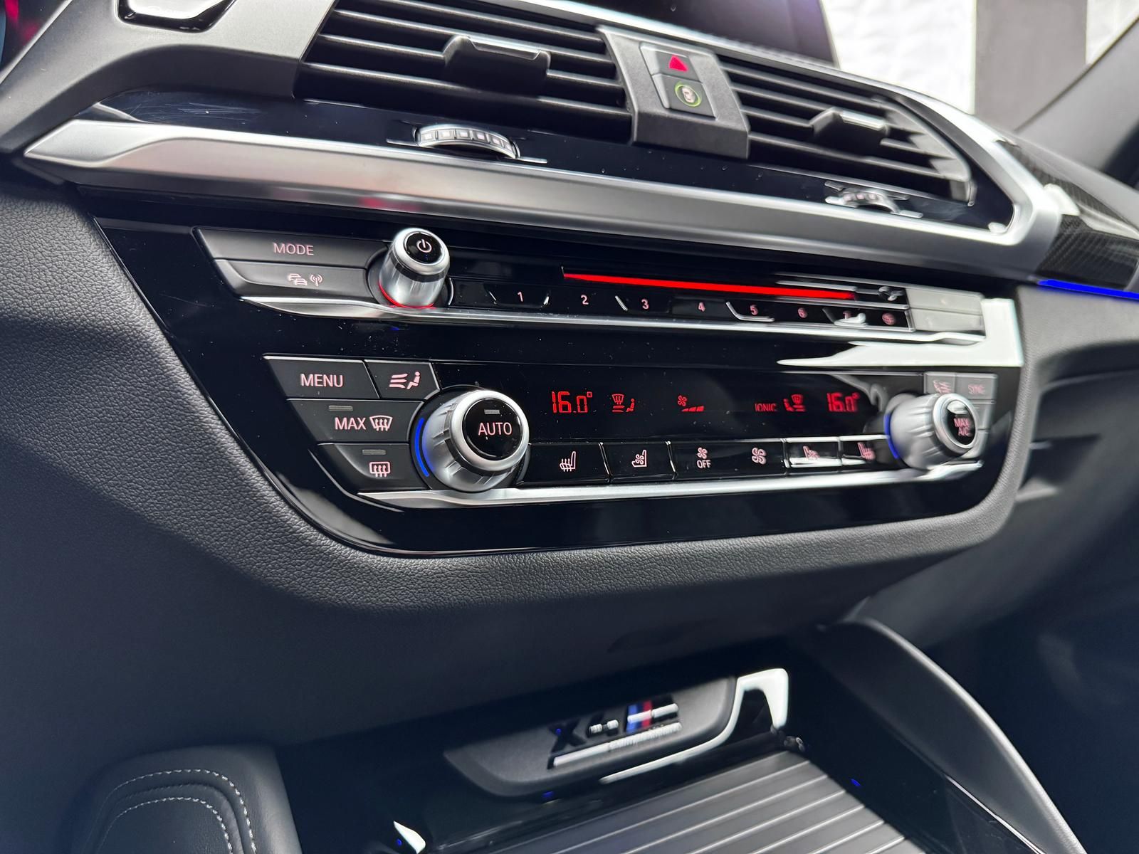 Fahrzeugabbildung BMW COMPETITION/KLAPPEN-AGA/H&K/ACC/AHK/HUD/KEYL/21"