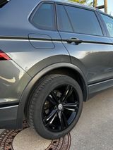 Volkswagen Tiguan 2.0 TDI SCR 140kW DSG 4MOTION Highlin... - Volkswagen Tiguan: TDI 140