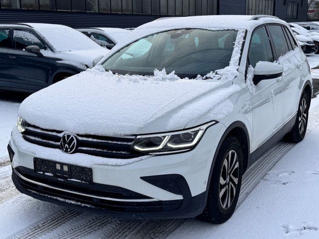 Volkswagen Tiguan Life 2.0 TDI SPORT/MATRIX/ST-HZ/AHK/PDC