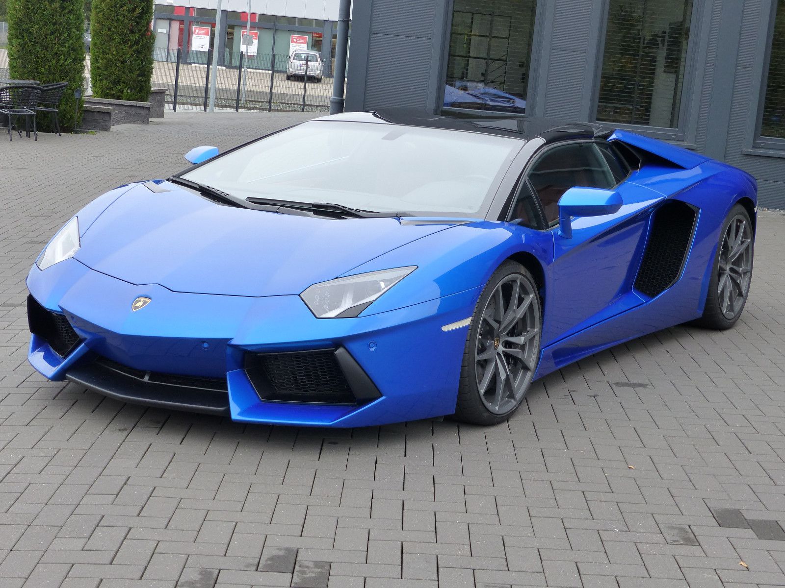 Fahrzeugabbildung Lamborghini Aventador LP 700-4 Roadster