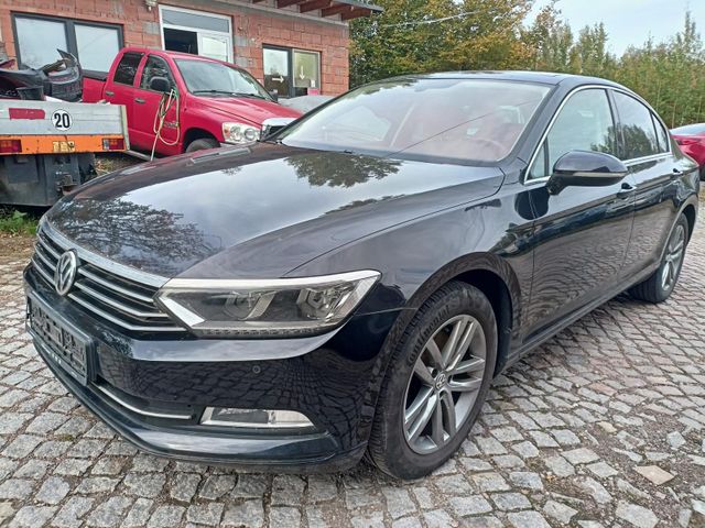 Volkswagen Passat Lim. 1.4i 16V TSI