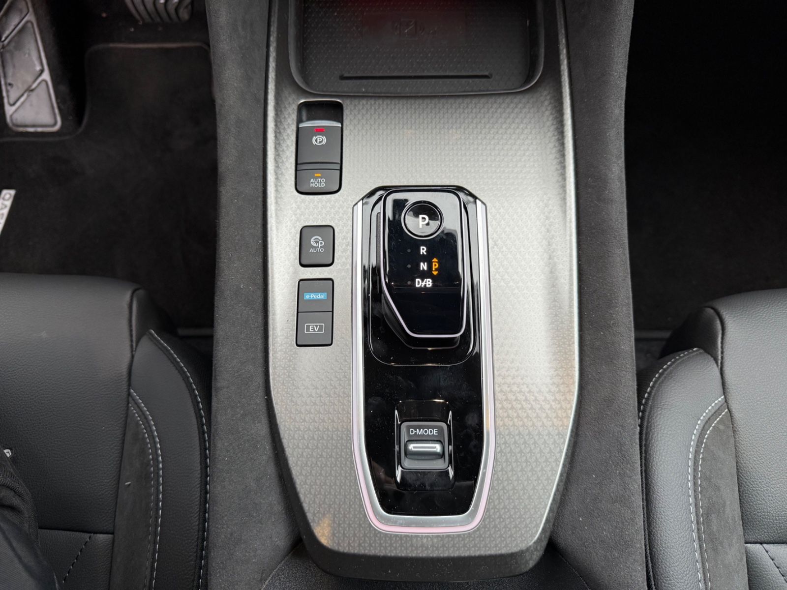 Fahrzeugabbildung Nissan Qashqai N-Design e-Power Komfort Paket Plus