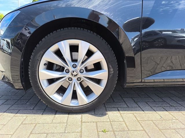 Fahrzeugabbildung SKODA Superb Combi 1.5 TSI ACT DSG Style ACC BI-XENON