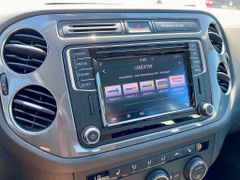 Fahrzeugabbildung Volkswagen Tiguan 2.0 TDI AAC SHZ AHK NAVI PDC GRA USB