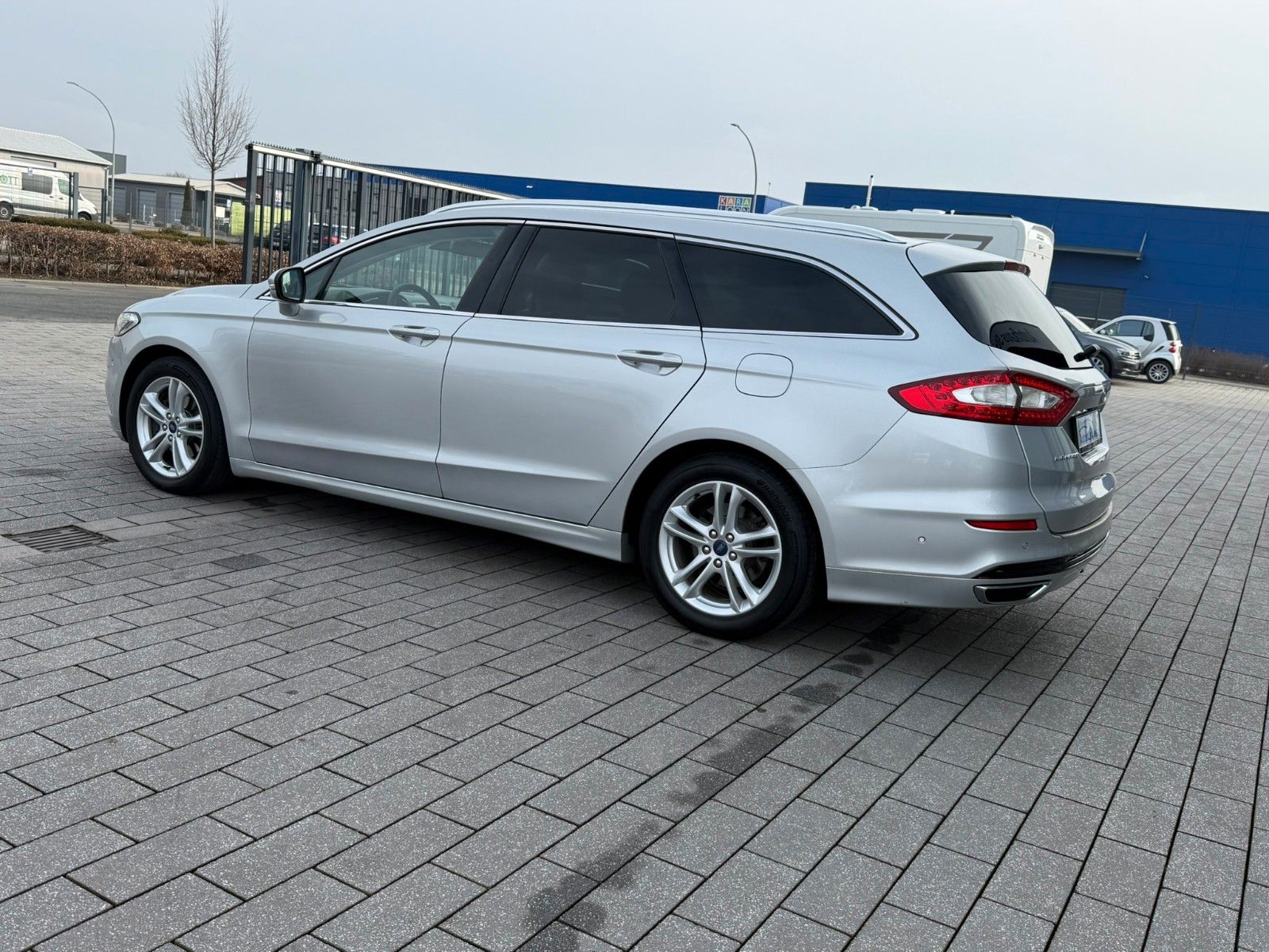 Fahrzeugabbildung Ford Mondeo Turnier Titanium
