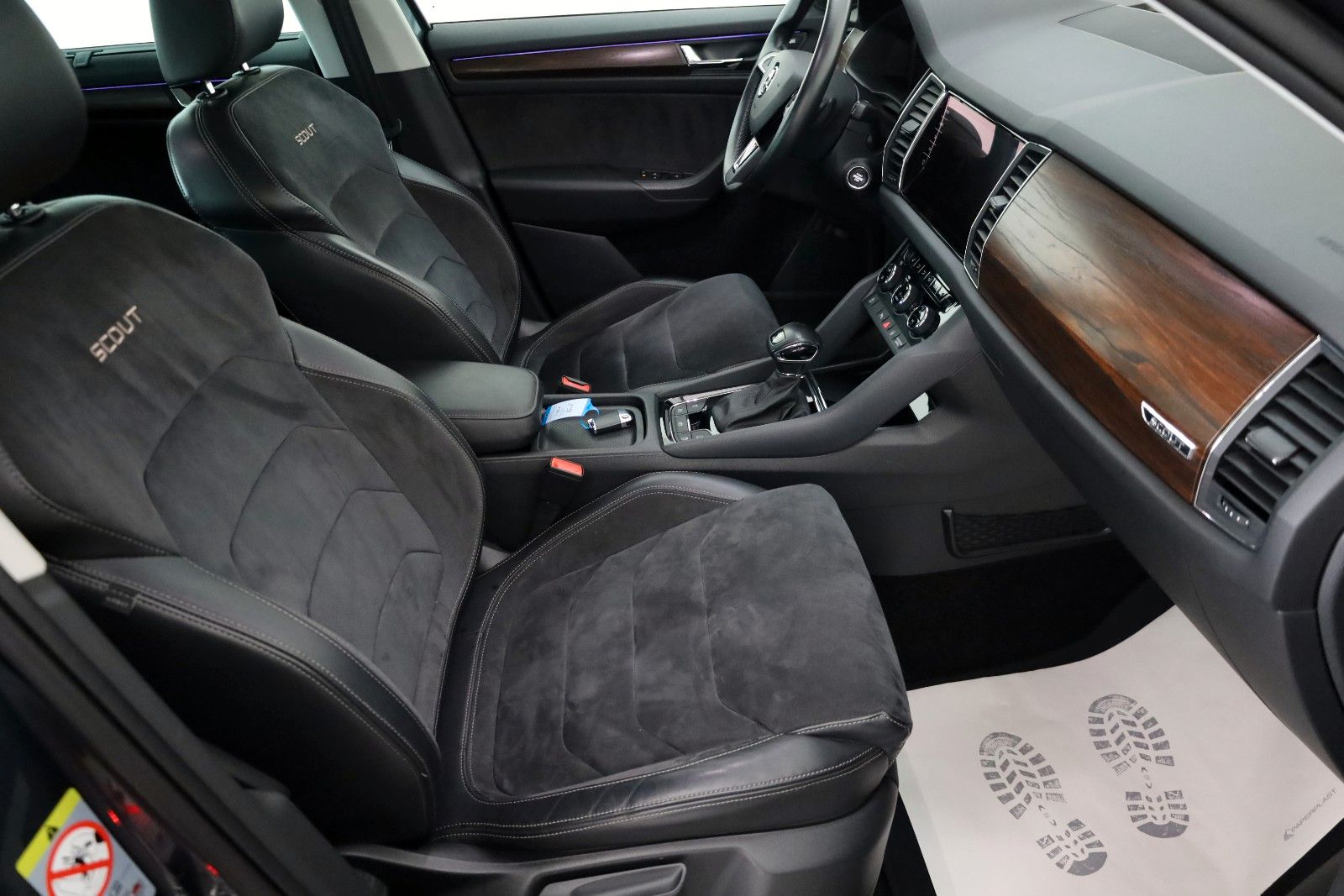 Fahrzeugabbildung SKODA Kodiaq Scout 4x4 7Si,TLeder,Navi,LED,Kamera,AHK