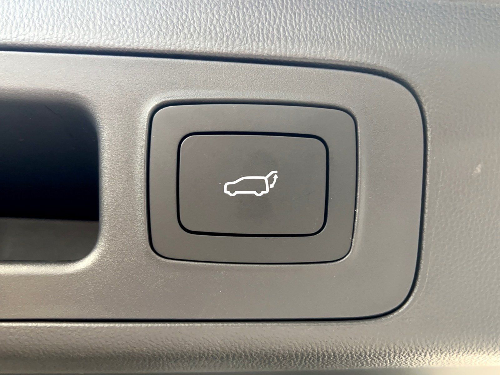 Fahrzeugabbildung Maxus MIFA9 90kwh Luxury
