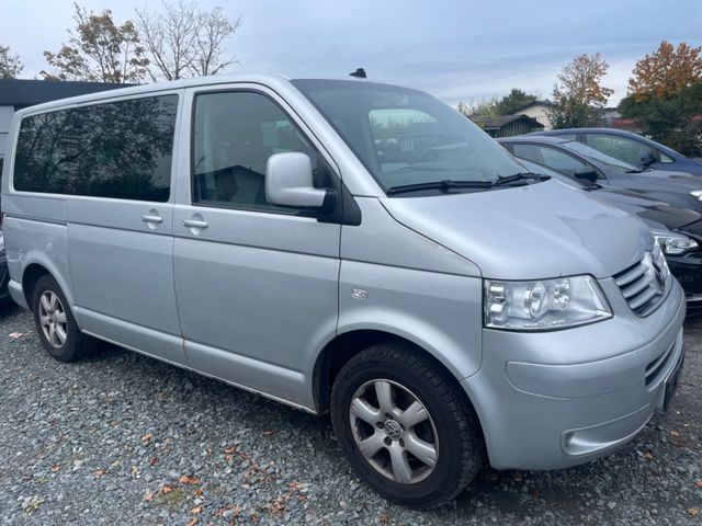 Volkswagen T5 Transporter Bus Multivan