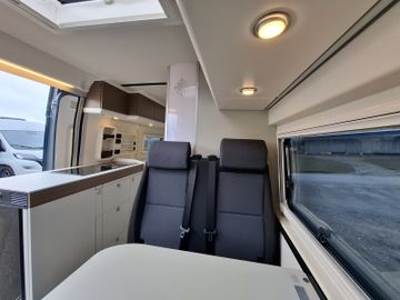 Westfalia Columbus 600 E 140PS 8G LTE Solar LED Lithium 