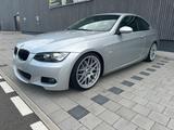 BMW 325i E92 N52 Coupé M-Paket 19 Zoll Navi - BMW 325 mit Benzin-Antrieb: Coupé, 325i M Paket