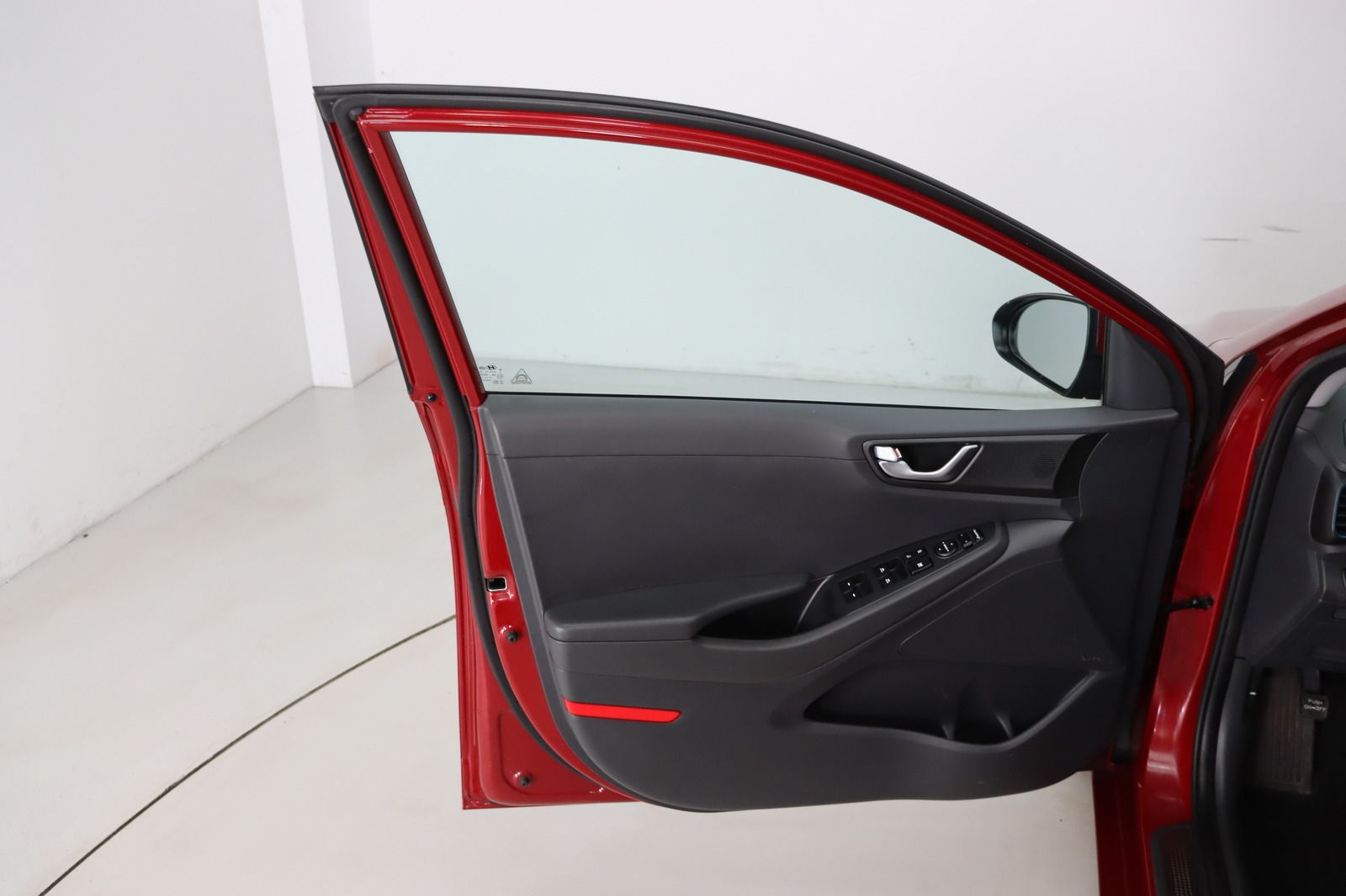 Fahrzeugabbildung Hyundai IONIQ 1.6i GDi HEV Hybrid Style