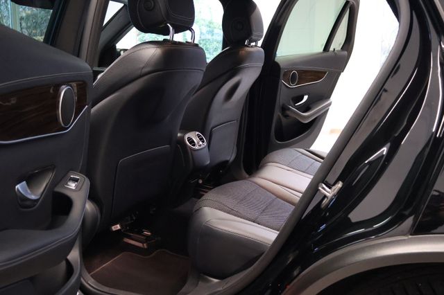Mercedes-Benz GLC 300 4Matic Pano AHK Multibeam AMG Line
