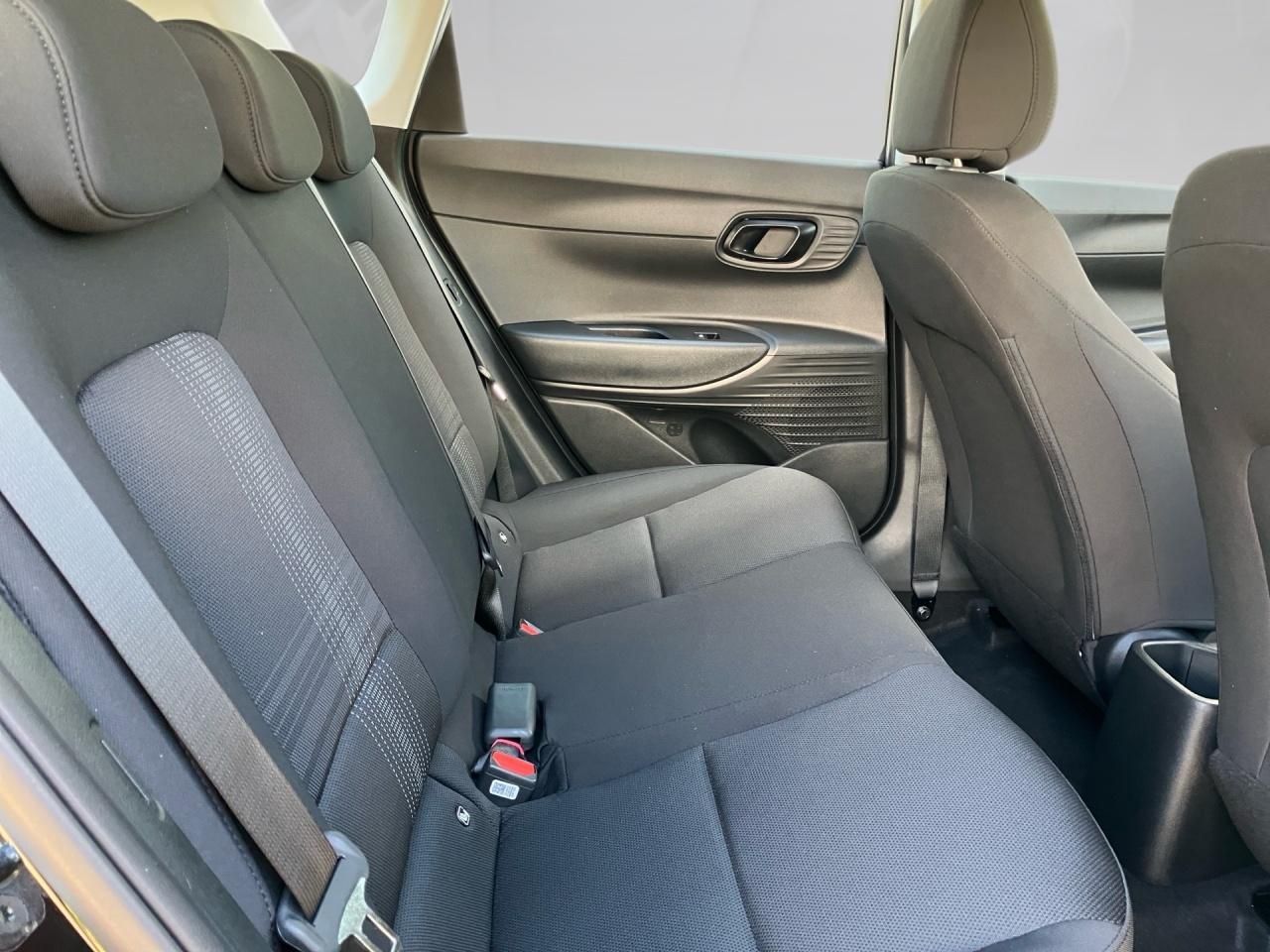 Fahrzeugabbildung Hyundai BAYON SELECT DynLicht Fernlichtass. Kam. Navi