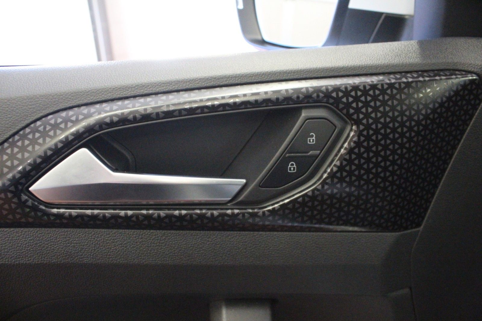 Fahrzeugabbildung Volkswagen T-Cross 1.0 TSI DSG *Sitzhzg*Kamera*AHK