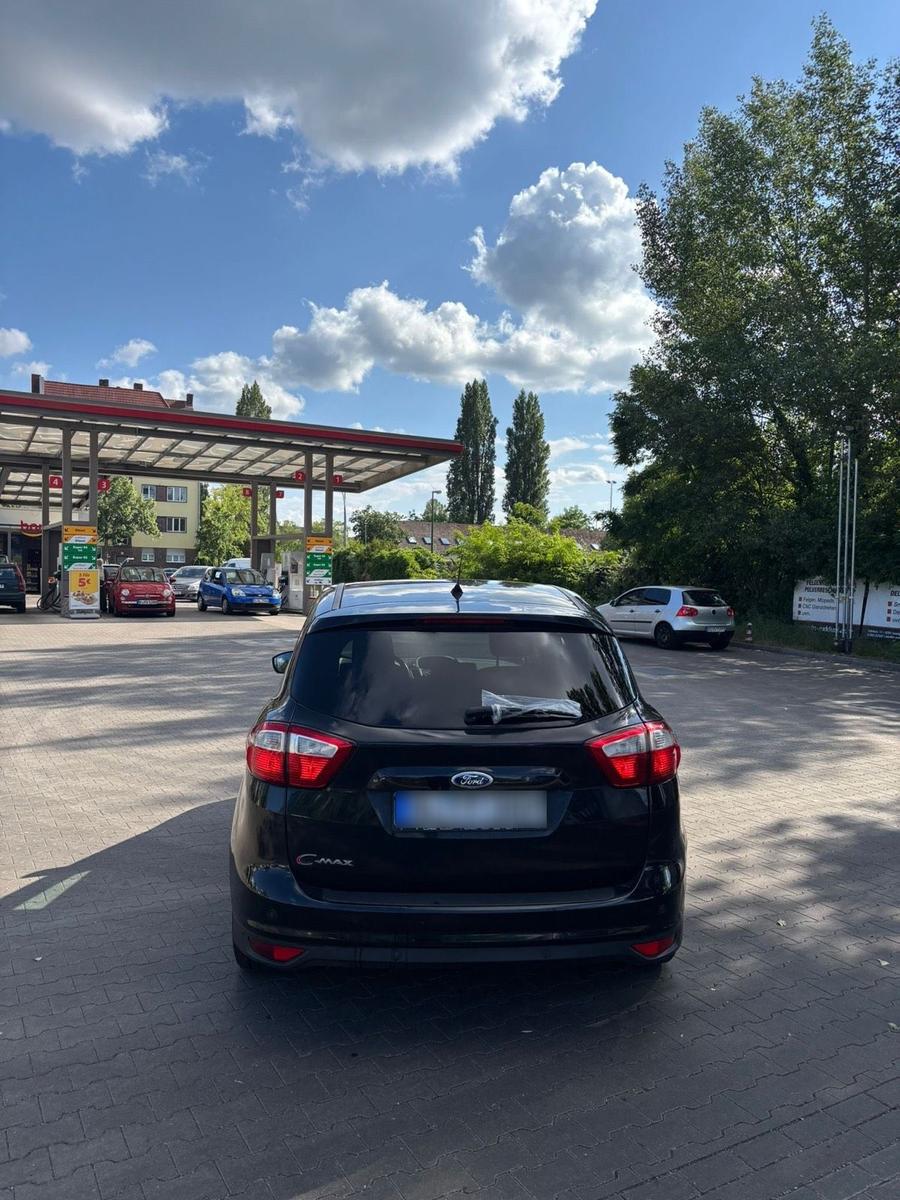 Ford C-MAX 2015 — rear view
