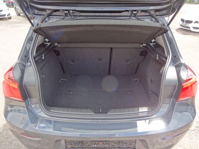 Fahrzeugabbildung BMW 120d xDrive/1.Hand/4x4/LED/SitzH/PDC/Navi/190PS/
