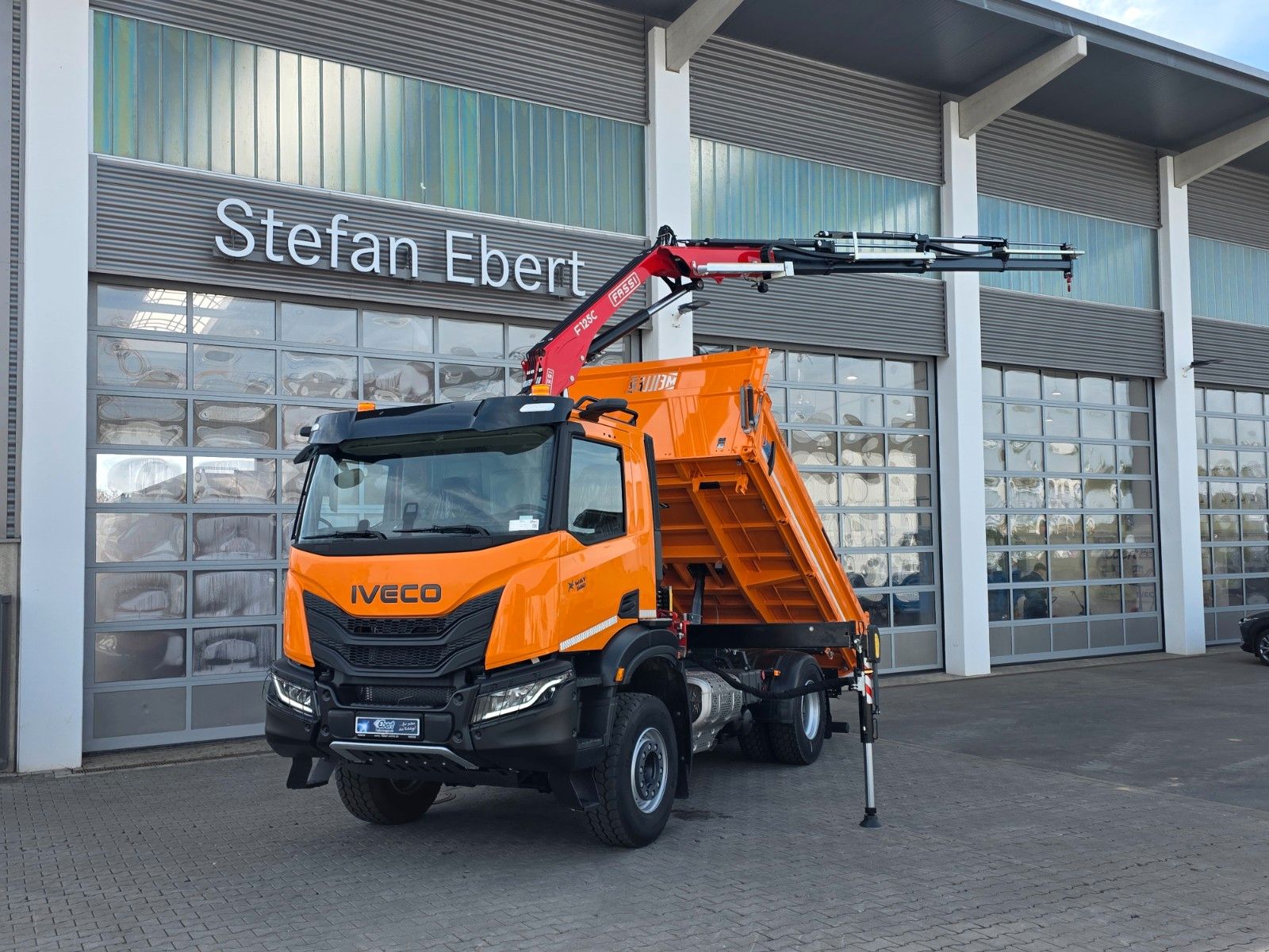Fahrzeugabbildung Iveco X-Way AD190X54/P Fassi F125AC.1.24 Funk AHK