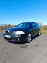 Skoda Octavia RS 2.0 TFSI DSG / TÜV neu bi... - Skoda Octavia aus 2009: RS