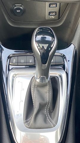Fahrzeugabbildung Opel Crossland (X) 1.2 DIT ULTIMATE , NAVI+RFK , PANO