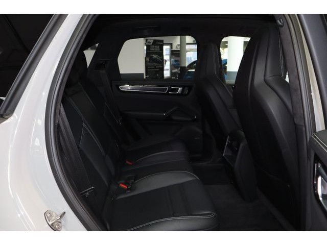 Porsche Cayenne GTS InnoDrive Head-Up Standh. Panorama foto 25