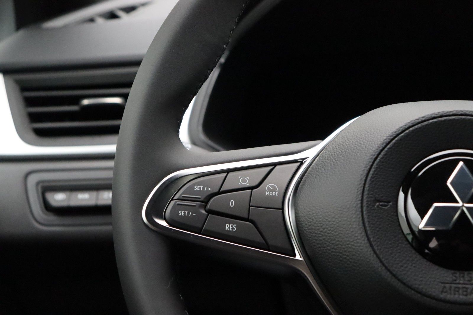 Fahrzeugabbildung Mitsubishi ASX 1.8 Diamant