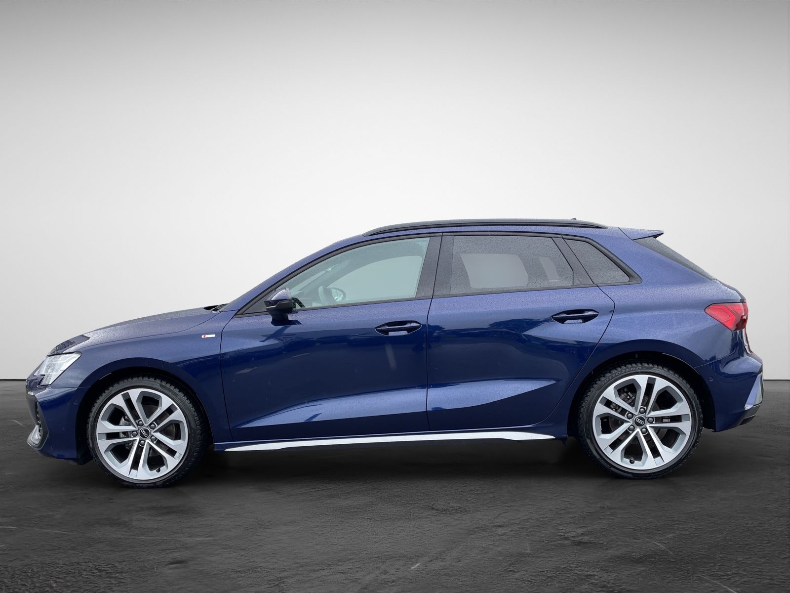 Audi A3 Sportback 30 TFSI S tronic S line  HeadUp AHK imagem 3