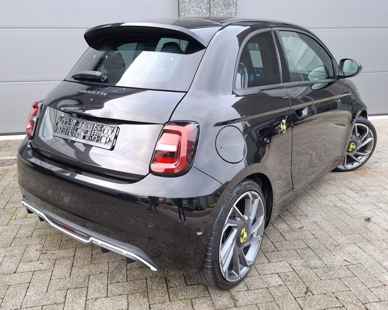 Abarth 500e TURISMO 42kWh/114KW BEV 155 PANO*SCORPION imagem 2