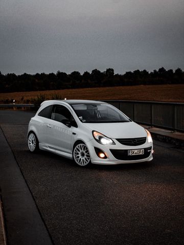 Opel Corsa 1.4 Color Edition 74kW OPC-Line