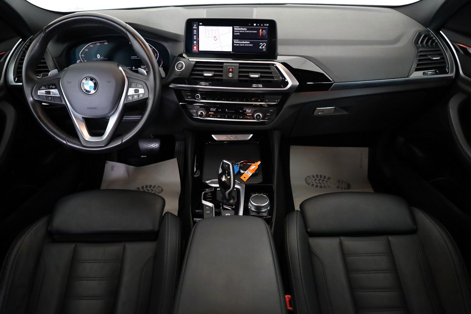 Fahrzeugabbildung BMW X4 xDrive 20 d xLine,Leder,Navi,LED,SH,Kamera