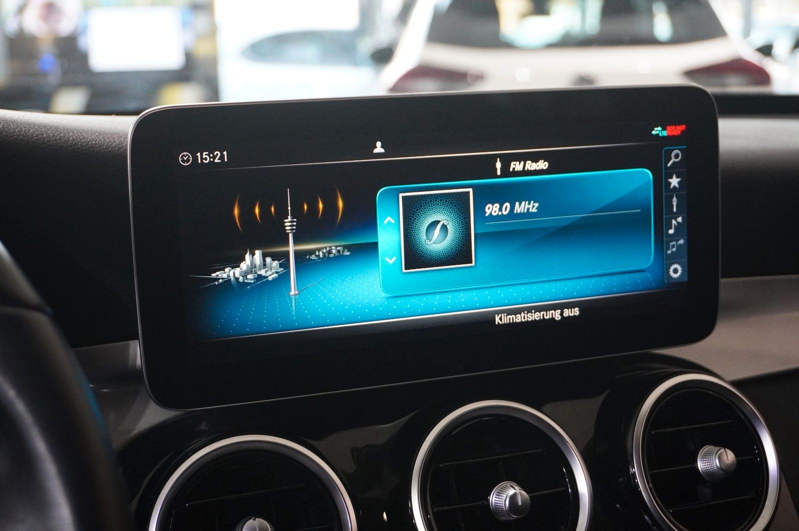 Fahrzeugabbildung Mercedes-Benz C 200D T BUSINESS NAVI/LED/KAMERA/SH/BURMESTER