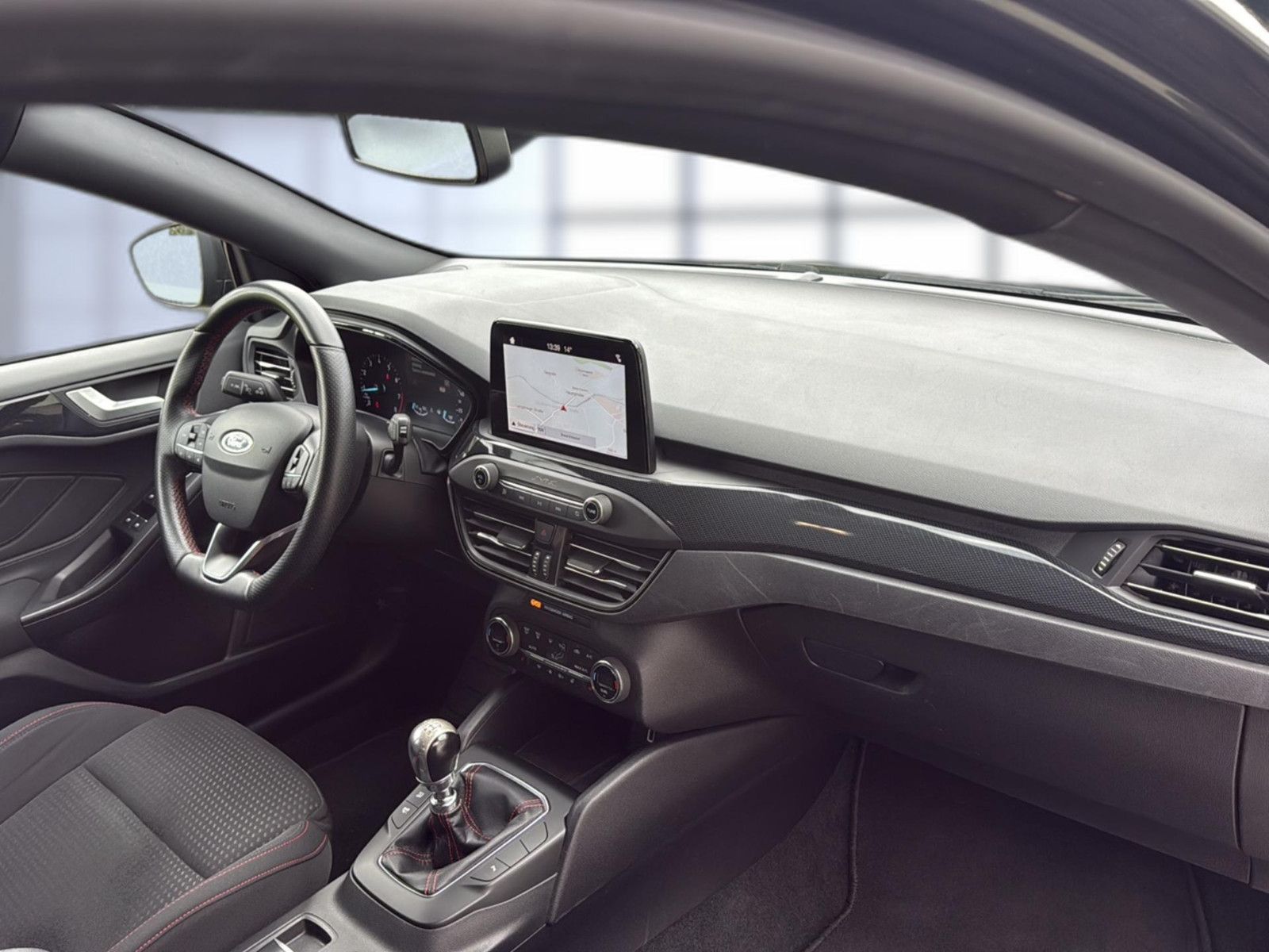 Fahrzeugabbildung Ford Focus Turnier ST-Line/