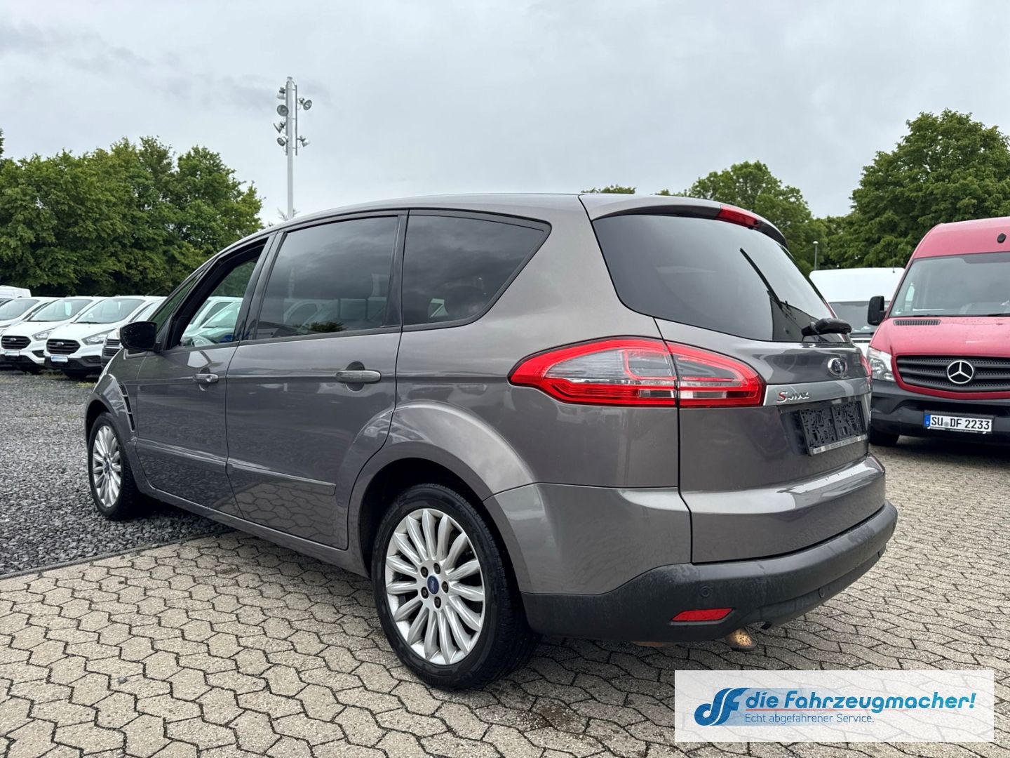 Fahrzeugabbildung Ford S-Max Business Edition Navi Mehrzonenklima *EXPO