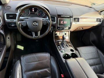 Volkswagen Touareg - 8