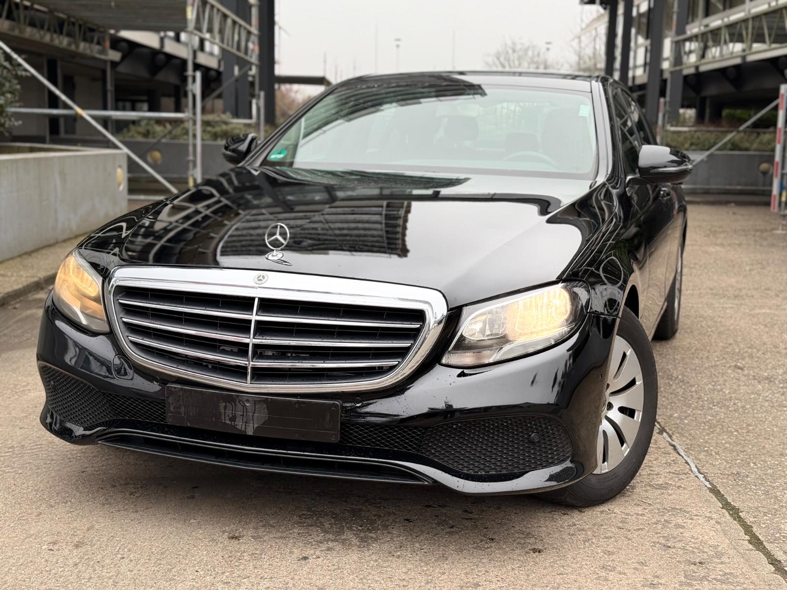 Mercedes-Benz E 200 d Limousine SHZ LEDER RFK PDC TEMPOMAT
