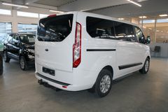 Fahrzeugabbildung Ford Tourneo Custom L1 TREND 8-Sitzer + AHK + Kamera