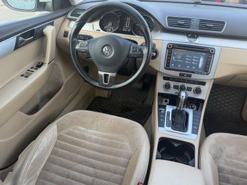Volkswagen Passat Variant - 12