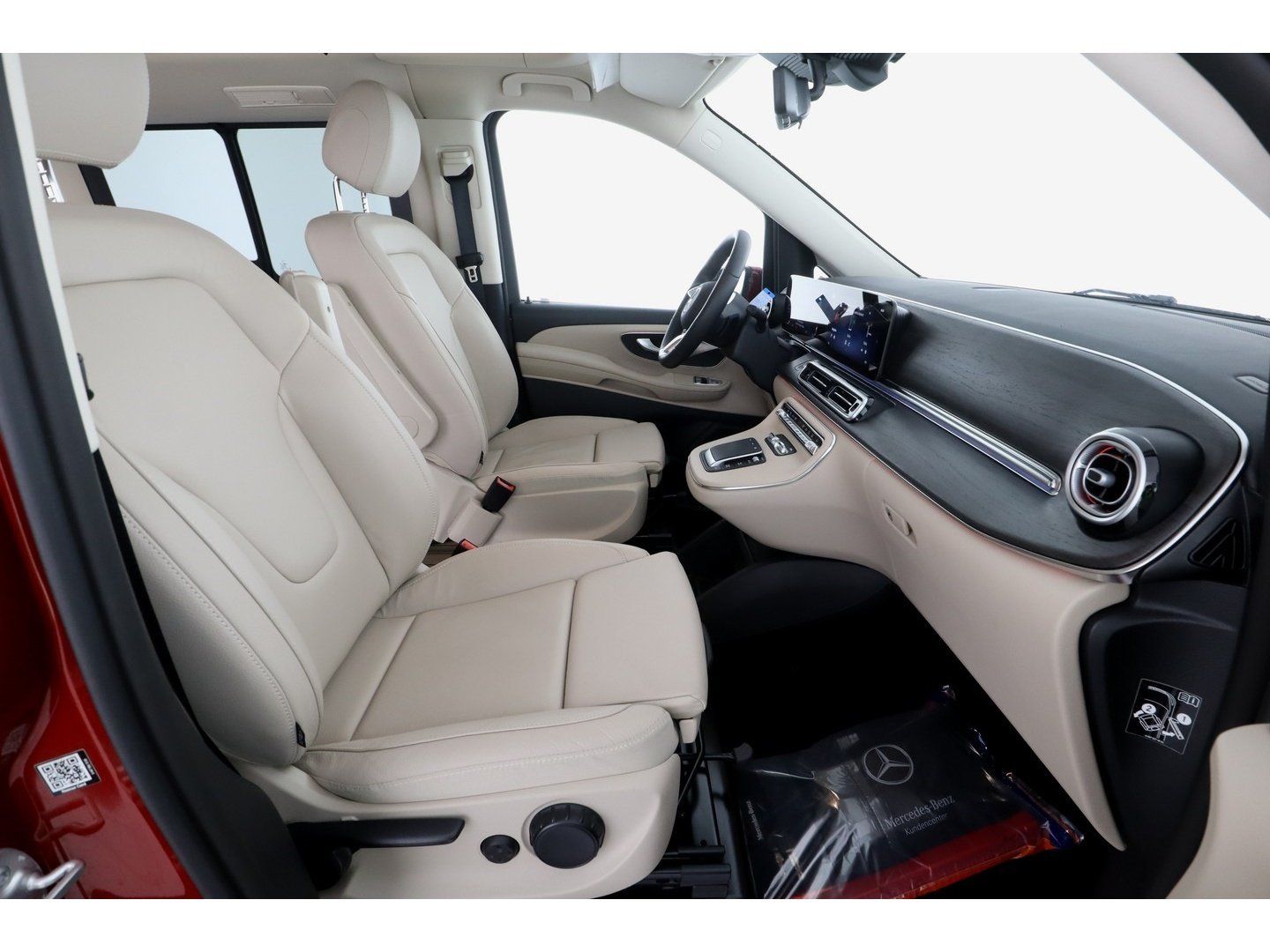 Fahrzeugabbildung Mercedes-Benz Marco Polo 300d AIRMATIC Markise AHK Küche DISTR