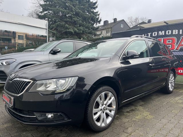 Skoda Superb Combi Exclusive 4X4 *AHK*NAVI*XENON*SHZ