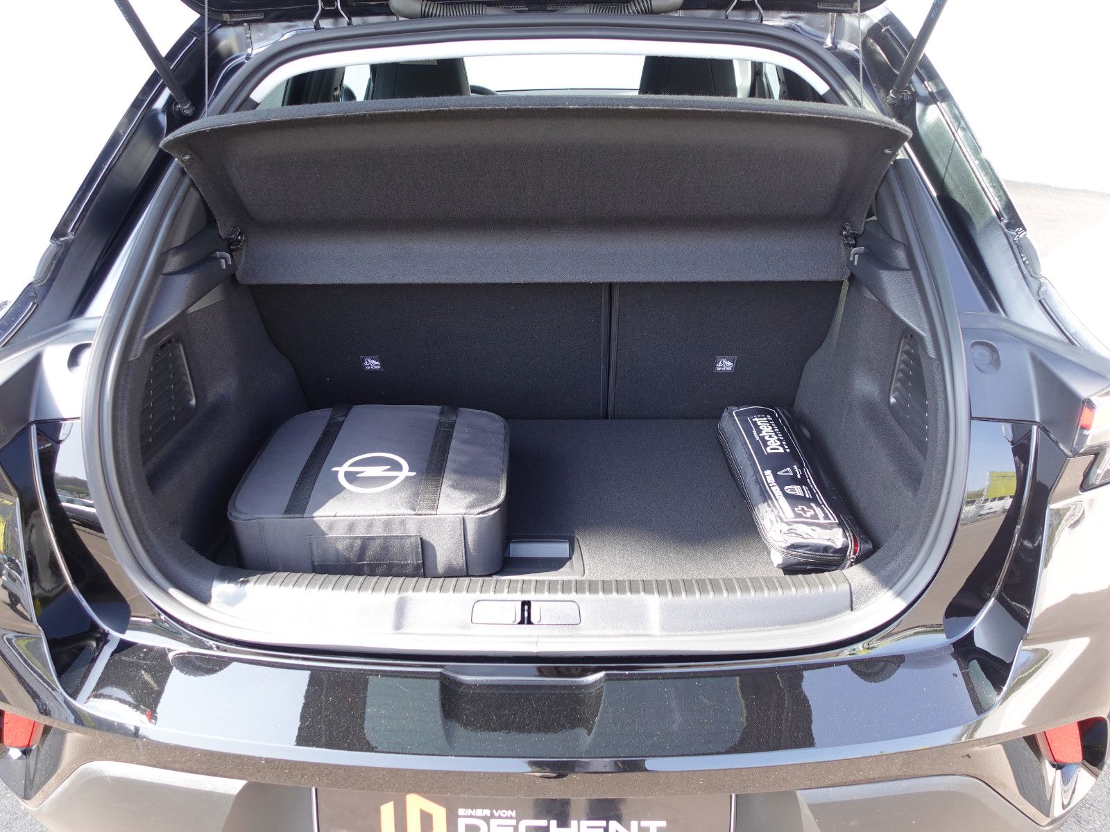 Fahrzeugabbildung Opel Mokka-e 11kW onBoardCharger,Kamera,PDC