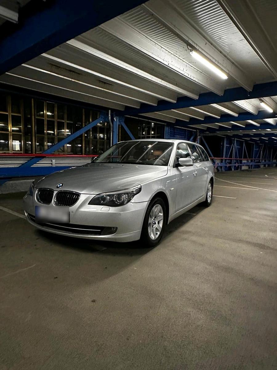 BMW 523