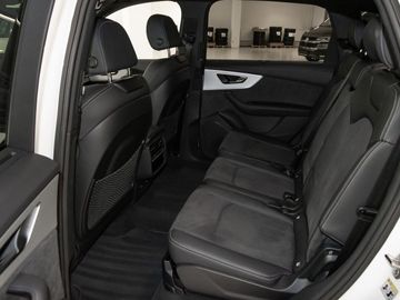 Audi Q7 - 11