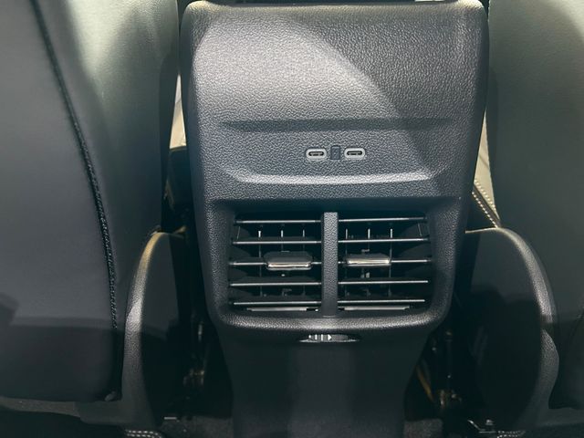 Ford Explorer Select RWD