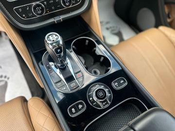 صورة مصغرة 13 لـ 2016 Bentley BENTAYGA