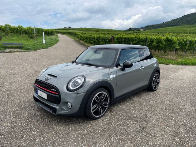 MINI Cooper S JCW Trim