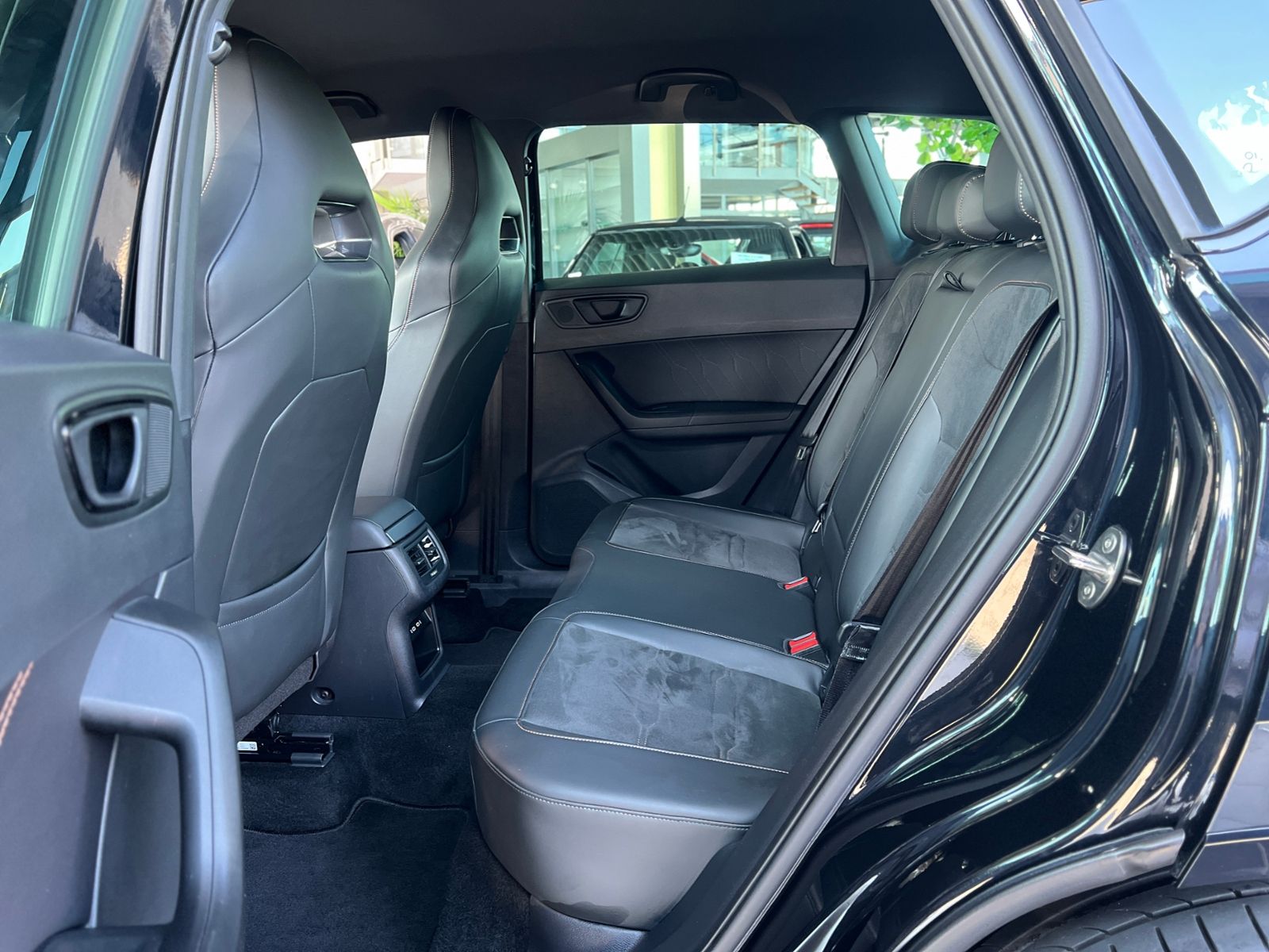 Fahrzeugabbildung CUPRA Ateca VZ 4Drive AHK NAV XL ACC LED SHZ 19"