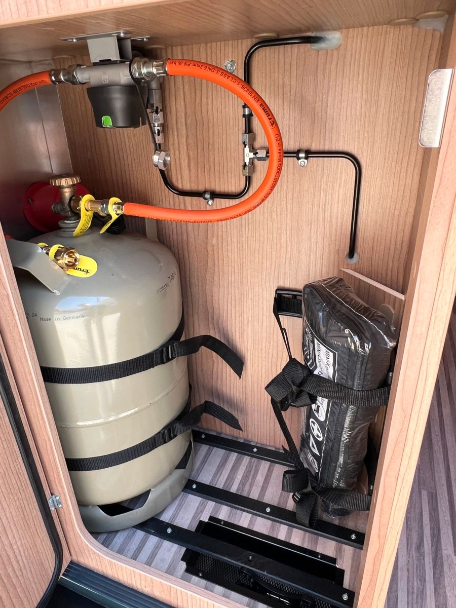 Fahrzeugabbildung Malibu Van first class - two rooms GT skyview 640 LE RB