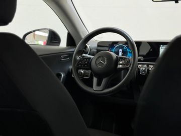 Mercedes CLA 220 Shooting Brake - 11