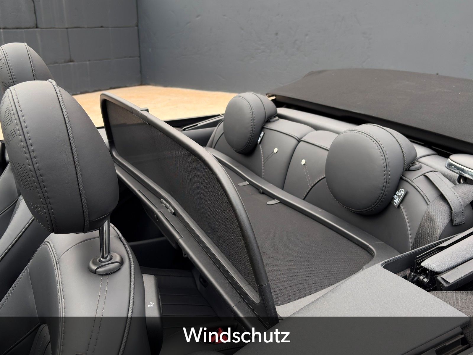 Fahrzeugabbildung MINI Cooper Cabrio JCW-Trim CarPlay Navigation LHZ